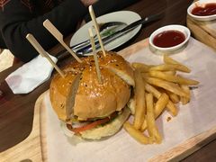 祖母超级至尊汉堡-G+KITCHEN(龙湖狮山天街店)