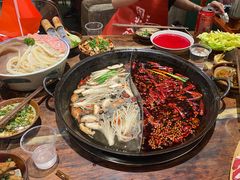 -周小明火锅(黑金冠社区店)