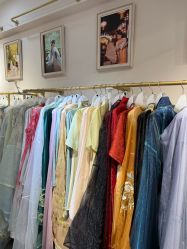 -一揽芳华汉服旗袍体验馆(拙政园店)