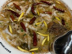 老坛酸菜鲈鱼-渔语鱼新川菜Bistro(万象天地店)