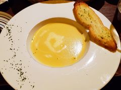 法式奶油蘑菇汤-云湃精酿西餐厅