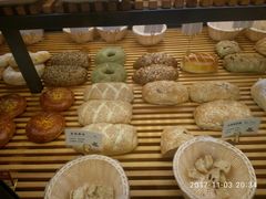 -焙丽拾光(麦凯乐直营店)