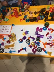 -菠萝树益智玩具体验馆(玖伍文化城店)