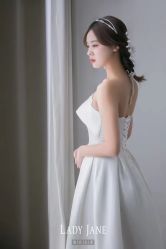 -Lady  Jane高端婚纱礼服馆