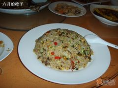 用馋嘴骨炒的饭-甲21号招待所