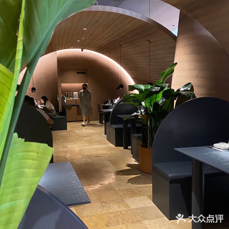 不愧是由米其林一星厨政团队监制的星叶南洋料理店