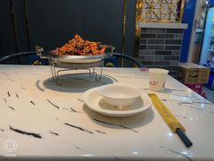 -凤凰路何眼镜香辣蟹(花果园店)