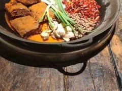 -四小区火锅·巷子里的重庆火锅(花照壁店)