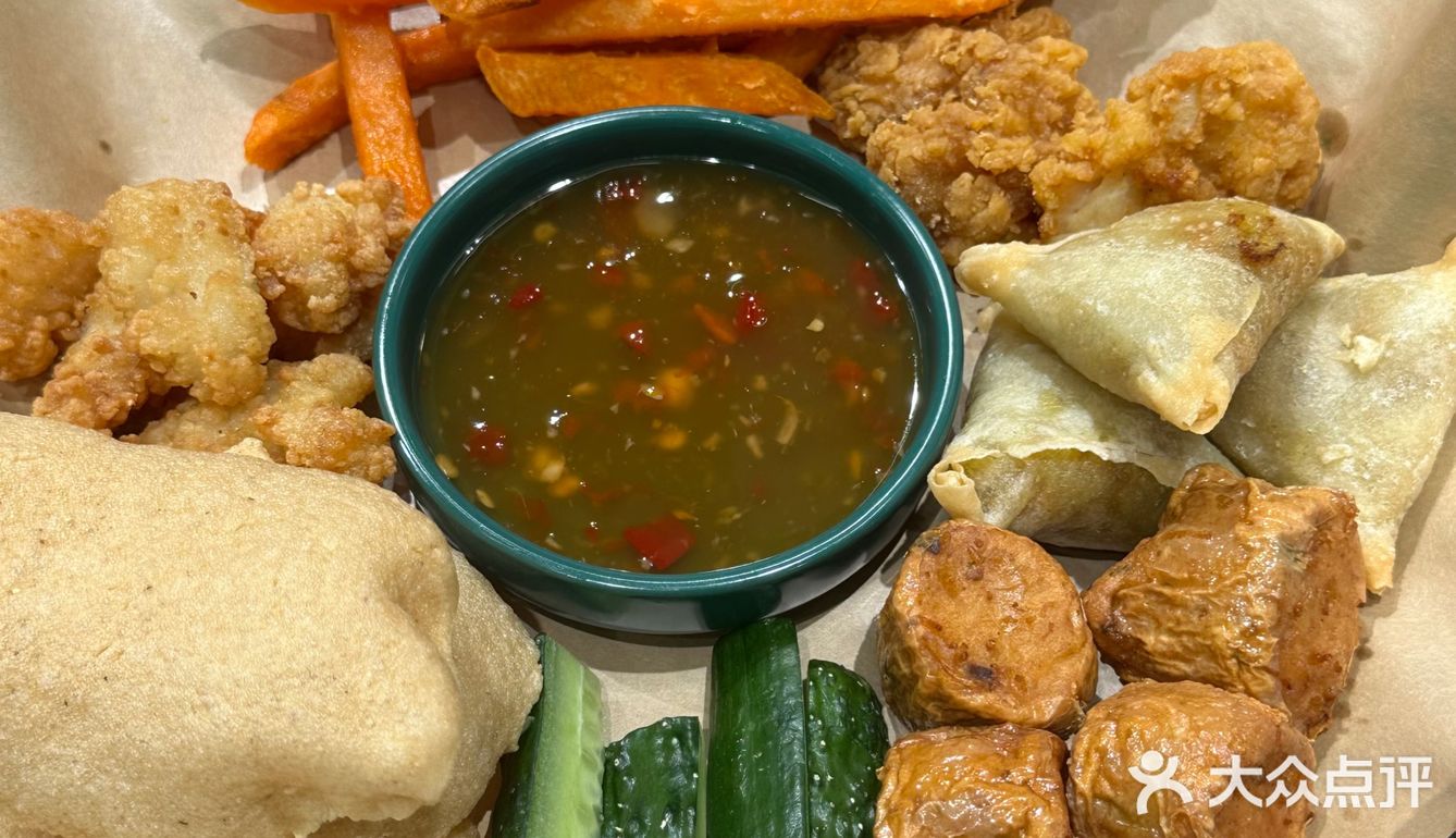 好吃又便宜的泰式大排档｜迷你椰