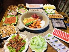 -憨石匠鲜菜土火锅(昆都店)