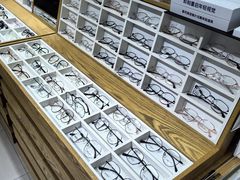-沪睛眼镜蔡司官方授权店(金桥佳林路店)