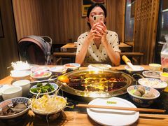 -周小明火锅(黑金冠社区店)