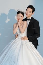 -雪中彩影婚纱摄影·微光艺术中心