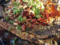 -鸣记脆皮烤鱼·海鲜烤鱼(三八广场店)