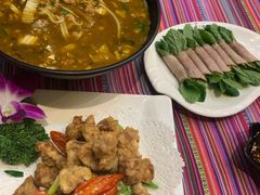 -香巴拉云南餐厅(华莱坞店)