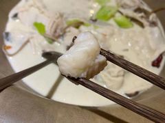 -滇香肴·云南菜蒸汽石锅鱼(云南北路店)