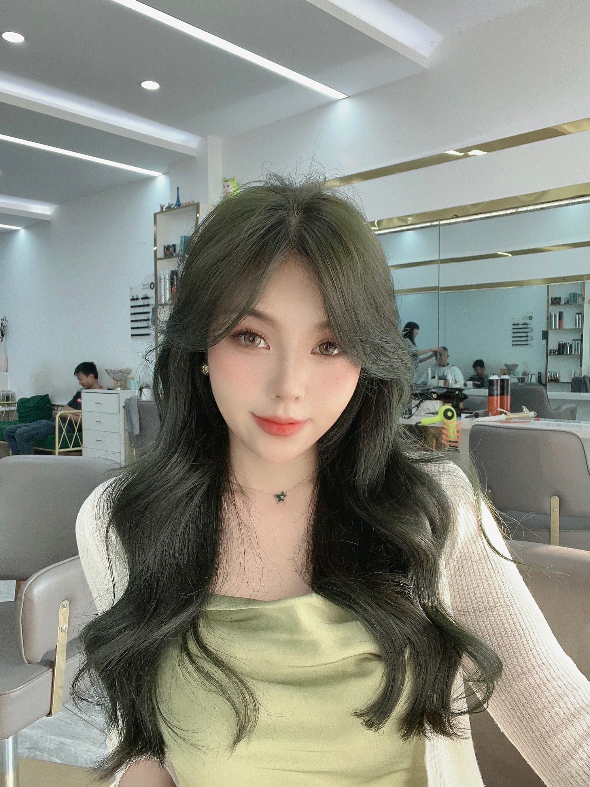 烟青色 感级感发色