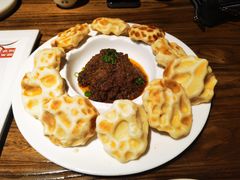 鲅鱼酱配石头饼-聚缘堂·海鲜私房菜(松岭路店)