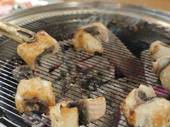 -围炉肉舍•炭烤活鳗•丹东海鲜烤肉(步行街店)