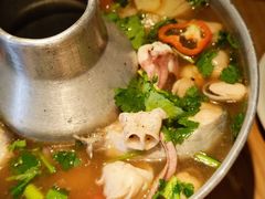 -大头虾越式风味餐厅(光明广场店)