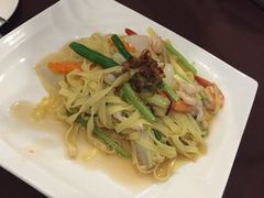 -Neary Khmer Restaurant