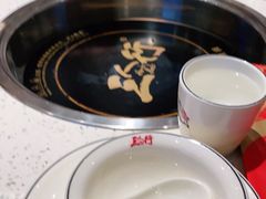 -三人行骨头王火锅(长寿店)