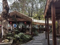 -二厨·吊桥小院·脆皮烧鸡公·本地农家菜(沿江西路店)