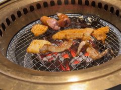 -山川小町·极番烧肉(新地假日广场店)