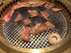 -铭牛烧肉·和牛海鲜自助(高新月牙湖店)