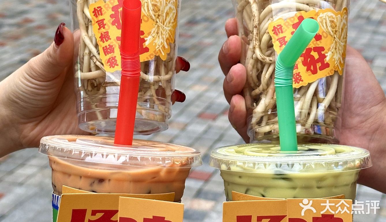 怪味螺力：重庆大学城螺蛳粉新吃法揭秘