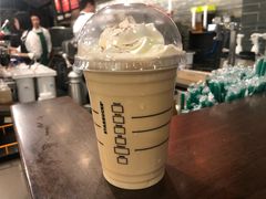 -星巴克(南宁民歌湖店)