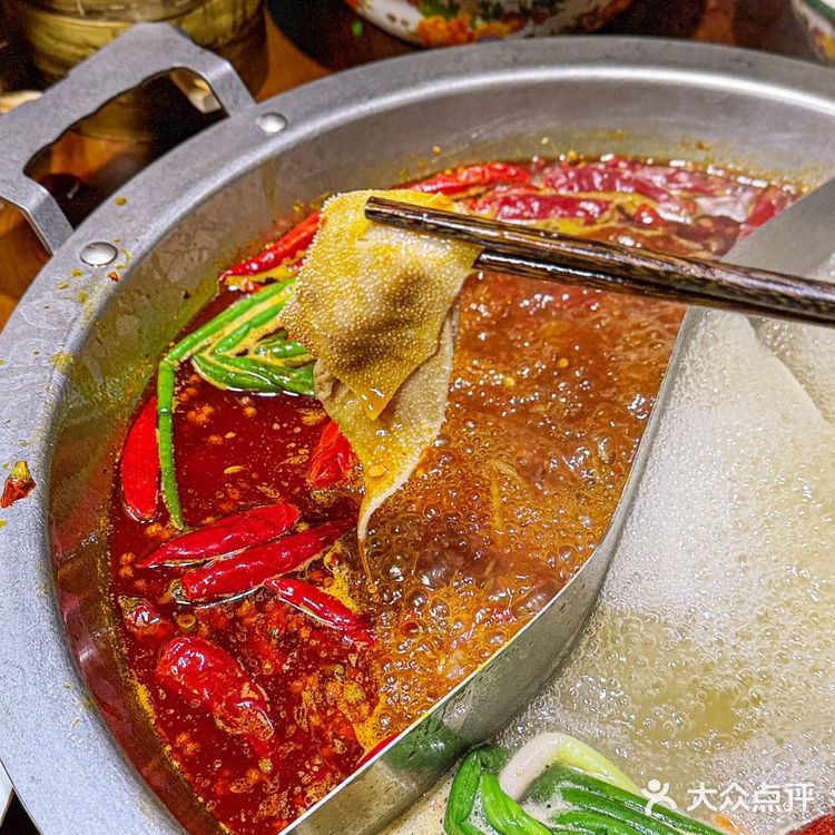 【吃一次想三天的重庆火锅……