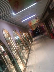 -BULB STUDIO 巴柏明星发型工作室