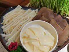 火锅三宝-左庭右院鲜牛肉火锅(环球港店)