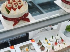 -花花卷卷·鲜食蛋糕(静安久光百货店)