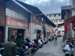 -正宗杨记普洱酸醋米线(总店)