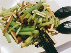 芹菜炒香干-哆喀美食广场(虎丘婚纱城店)
