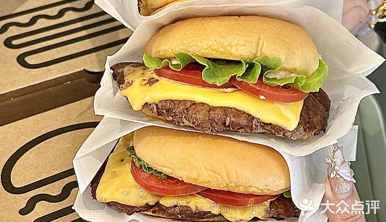 汉堡界的“爱马仕”Shake Shack终于来天津啦❗️  