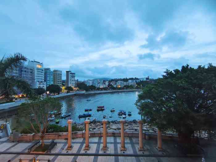 赤柱广场-"赤柱是个好地方, 非常适合放假的时候过去.