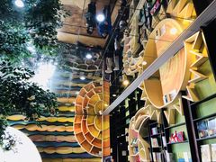 -钟书阁(松江泰晤士小镇店)