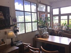 靠窗位-懒鱼时光馆(沙坪坝店)