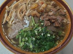 -花溪牛肉粉(八鸽岩店)