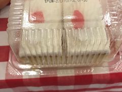 -红宝石·鲜奶小方·海派西点房(南丹店)