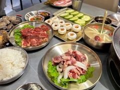 -围炉肉舍•炭烤活鳗•丹东海鲜烤肉(步行街店)