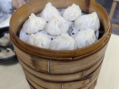 -莱莱小笼·乔艾