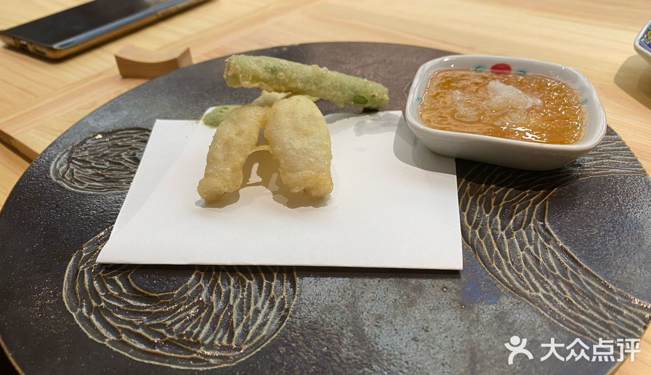 是一家非常关注食材的日料店