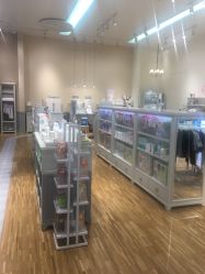 -丽婴房(七莘路店)