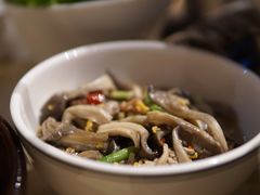 鲜蘑菇焖肉-大碗先生(万家丽店)