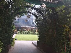 -九月里.自由花园餐厅