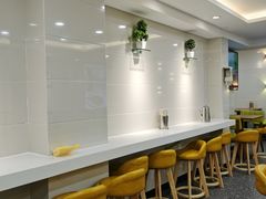 用餐区-西华美食品(百灵路店)